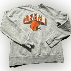 CLEVELAND GRAPHIC SWEATSHIRT | women’s small